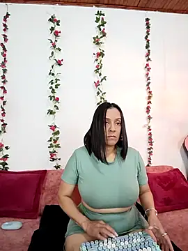 ariana lavoie- online show from 11/11/25, 06:47