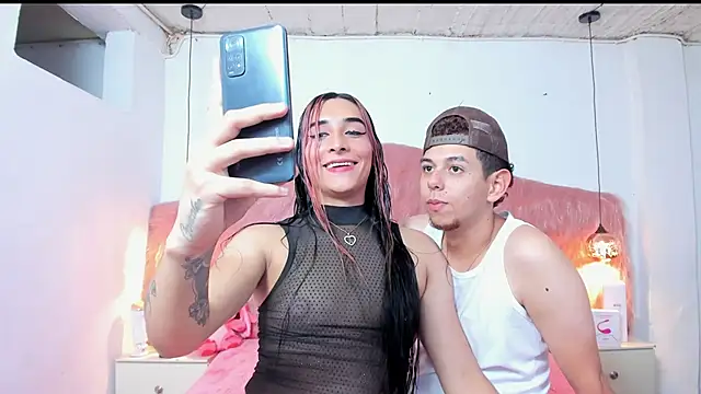 Derek and Skarlet online show from 11/05/25, 07:50