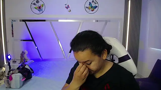  Miaaleon online show from 10/18/25, 12:51