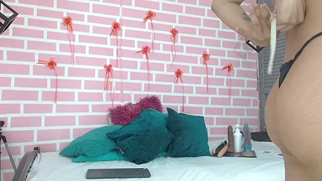 emy 0 online show from 03/07/25, 03:19