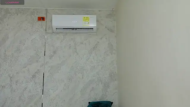 emy 0 online show from 05/21/26, 01:52