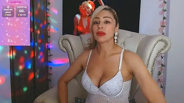 Snapshot of Isabelhot1 chatting on 03/19/26, 09:26 Isabelhot1 online show from 03/19/26, 09:26
