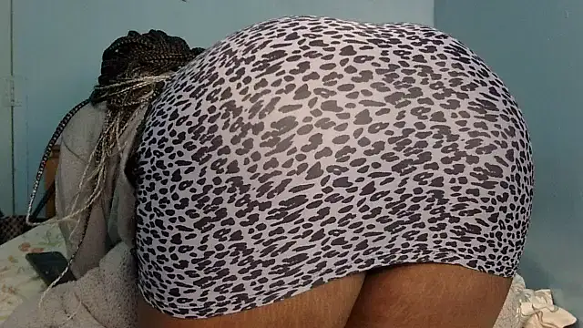 medinahswee online show from 11/24/25, 04:18