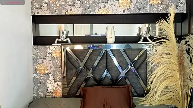 dominic thailor online show from 04/15/26, 07:58