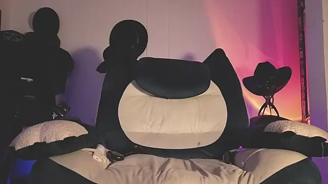 Ash gusbig online show from 03/15/26, 03:35