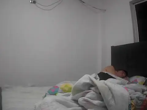 Snapshot of AlbertBigCock chatting on 03/18/26, 05:10 AlbertBigCock online show from 03/18/26, 05:10