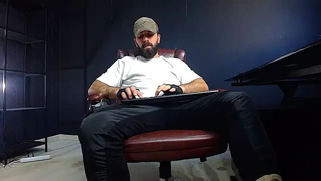 Snapshot of JackEthann chatting on 12/12/24, 06:57 JackEthann online show from 12/12/24, 06:57