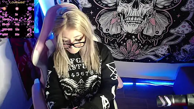 Snapshot of GamerCarrie chatting on 01/02/25, 05:35 GamerCarrie online show from 01/02/25, 05:35