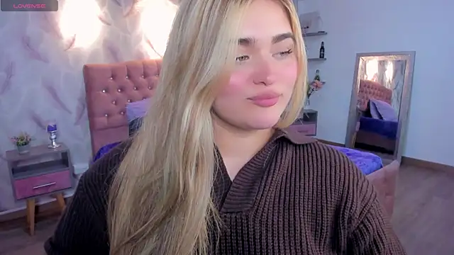 cattaleya    online show from 02/18/26, 04:21