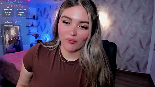 cattaleya    online show from 04/08/26, 04:03