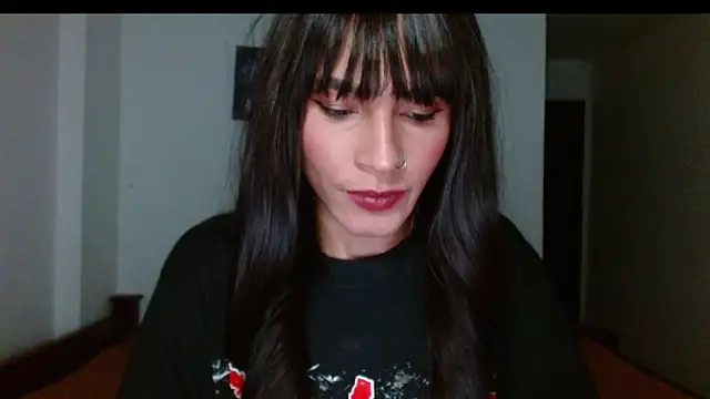 Snapshot of carolinemiller7 chatting on 01/10/25, 08:07 carolinemiller7 online show from 01/10/25, 08:07