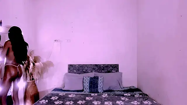 carolinemiller7 online show from 04/05/26, 02:51