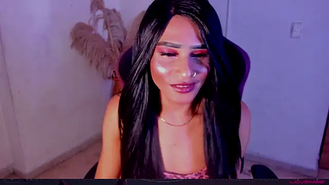 carolinemiller7 online show from 12/20/25, 04:48