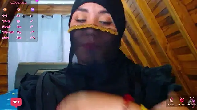 AmbarBurhan online show from 11/18/25, 04:21