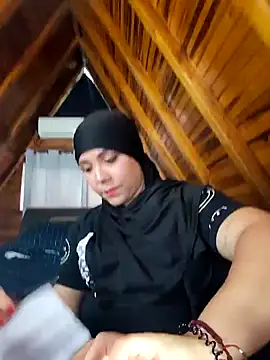 AmbarBurhan online show from 04/14/26, 04:01