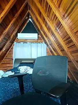 AmbarBurhan online show from 04/15/26, 07:58