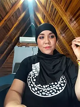 AmbarBurhan online show from 12/13/25, 08:04