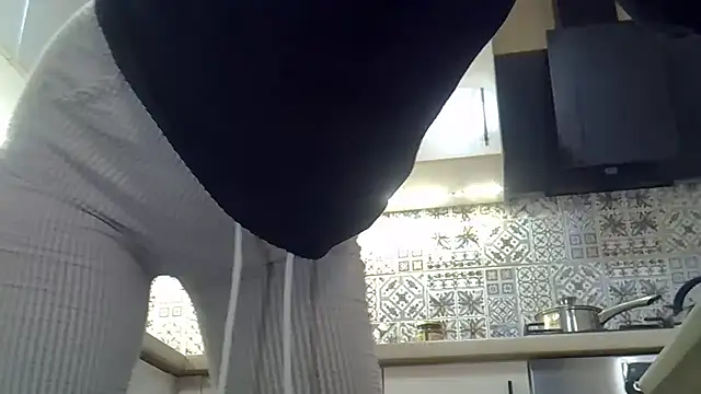 Snapshot of NkPulse chatting on 12/22/25, 10:10 NkPulse online show from 12/22/25, 10:10