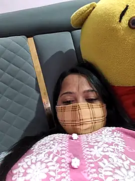 Snapshot of Samarya-78 chatting on 10/23/25, 08:40 Samarya-78 online show from 10/23/25, 08:40