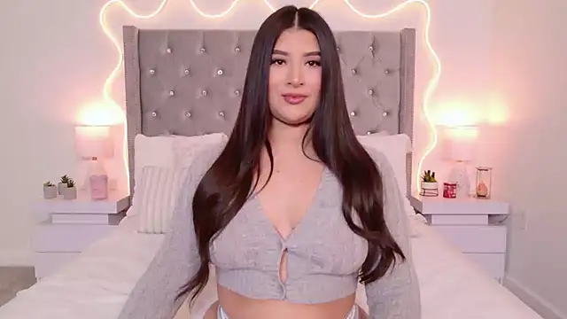 JuliaSUMMERS2022 online show from 04/16/26, 11:40