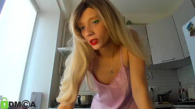 Snapshot of _Alice_Kitty chatting on 03/07/25, 10:24 Alice Kitty online show from 03/07/25, 10:24