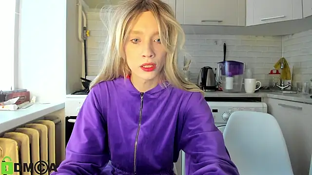 Snapshot of _Alice_Kitty chatting on 01/12/25, 12:12 Alice Kitty online show from 01/12/25, 12:12