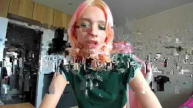 Snapshot of _Alice_Kitty chatting on 07/21/26, 01:01 Alice Kitty online show from 07/21/26, 01:01
