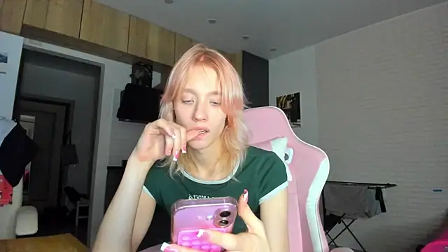  Alice Kitty online show from 02/17/26, 07:33