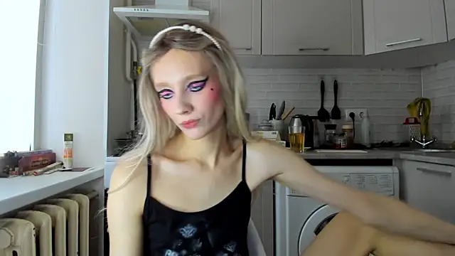 Snapshot of _Alice_Kitty chatting on 01/15/25, 11:53 Alice Kitty online show from 01/15/25, 11:53