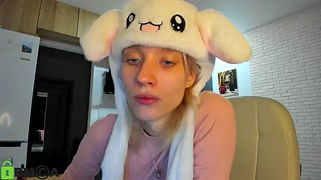  Alice Kitty online show from 11/12/25, 07:34