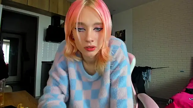 Snapshot of _Alice_Kitty chatting on 06/18/26, 08:57 Alice Kitty online show from 06/18/26, 08:57