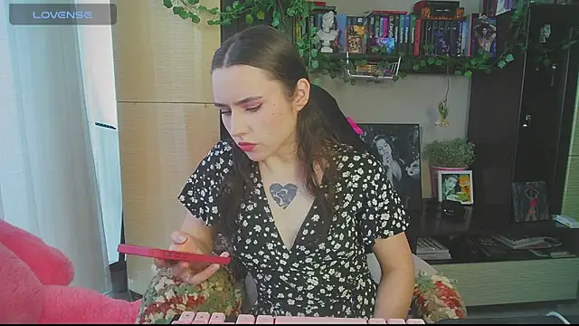 Aurora workerr online show from 04/17/26, 11:57