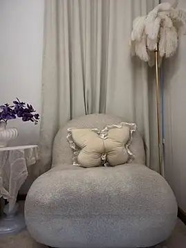 Hot Mm online show from 05/25/26, 10:47