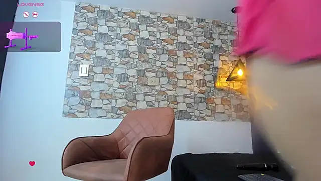 Snapshot of Abbyadams chatting on 10/28/25, 03:07 Abbyadams online show from 10/28/25, 03:07