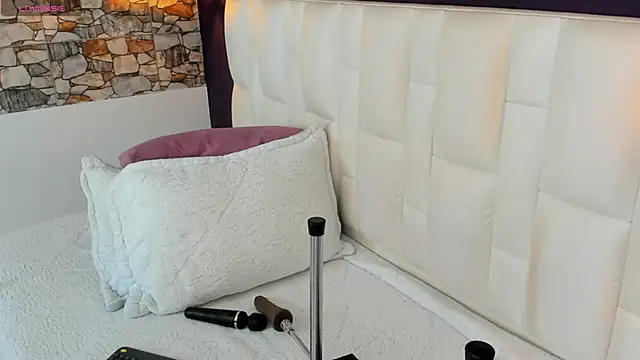 Snapshot of Abbyadams chatting on 11/24/25, 03:17 Abbyadams online show from 11/24/25, 03:17