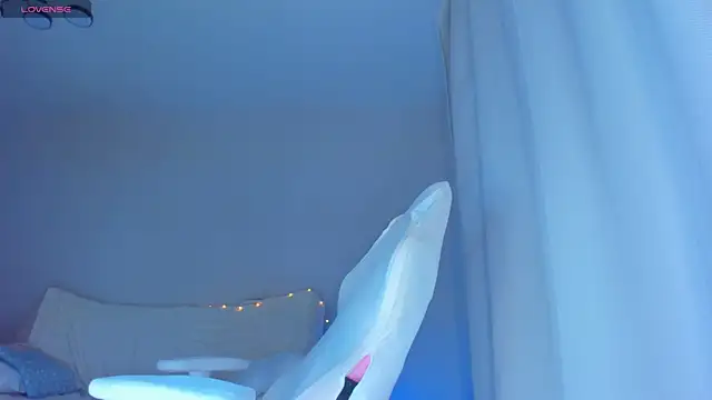 JennyWoody online show from 10/25/25, 04:18