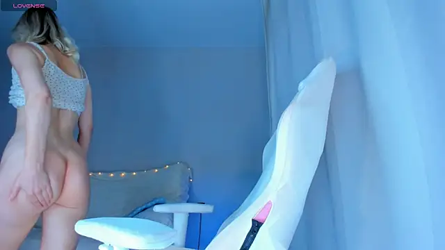 JennyWoody online show from 10/23/25, 04:27