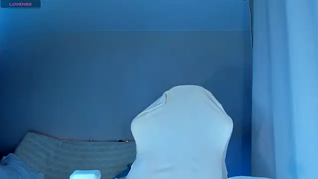 JennyWoody online show from 11/19/25, 02:33