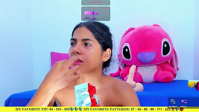 AriannaLewiis online show from 05/19/26, 01:56