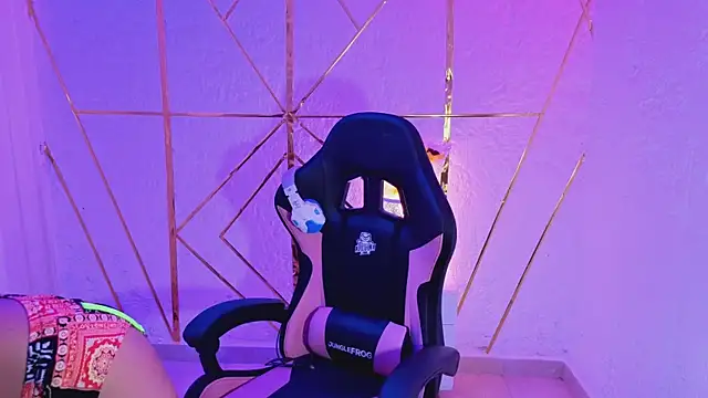 SheilaSmiith online show from 11/20/25, 02:29