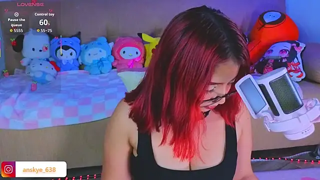 AnngelaSkye online show from 10/26/25, 04:13