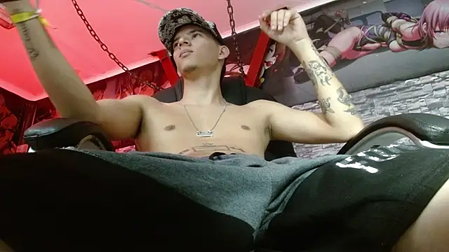 FrannBoy online show from 02/05/25, 07:53