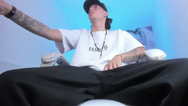 FrannBoy online show from 04/18/26, 04:26