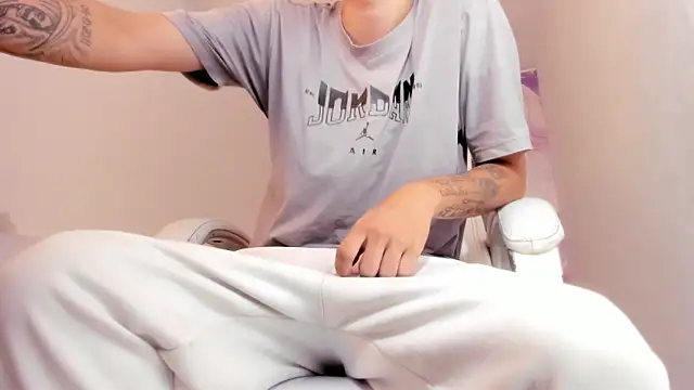 FrannBoy online show from 02/25/26, 03:51