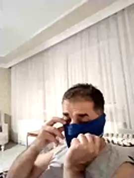 Snapshot of milf_hunter_35 chatting on 05/20/26, 09:45 milf hunter 35 online show from 05/20/26, 09:45