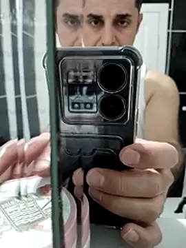 Snapshot of milf_hunter_35 chatting on 04/13/26, 04:49 milf hunter 35 online show from 04/13/26, 04:49