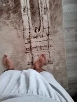 Snapshot of milf_hunter_35 chatting on 04/14/26, 04:28 milf hunter 35 online show from 04/14/26, 04:28