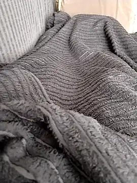 Snapshot of milf_hunter_35 chatting on 04/03/26, 10:00 milf hunter 35 online show from 04/03/26, 10:00