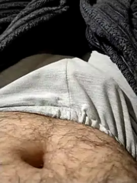 Snapshot of milf_hunter_35 chatting on 04/23/26, 10:11 milf hunter 35 online show from 04/23/26, 10:11