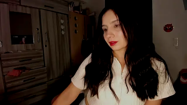 Snapshot of littlelight1 chatting on 02/20/26, 01:24 littlelight1 online show from 02/20/26, 01:24